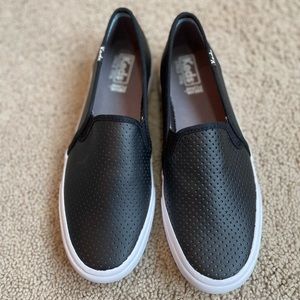 Keds women’s dream foam double decker leather sneaker, size 7.5